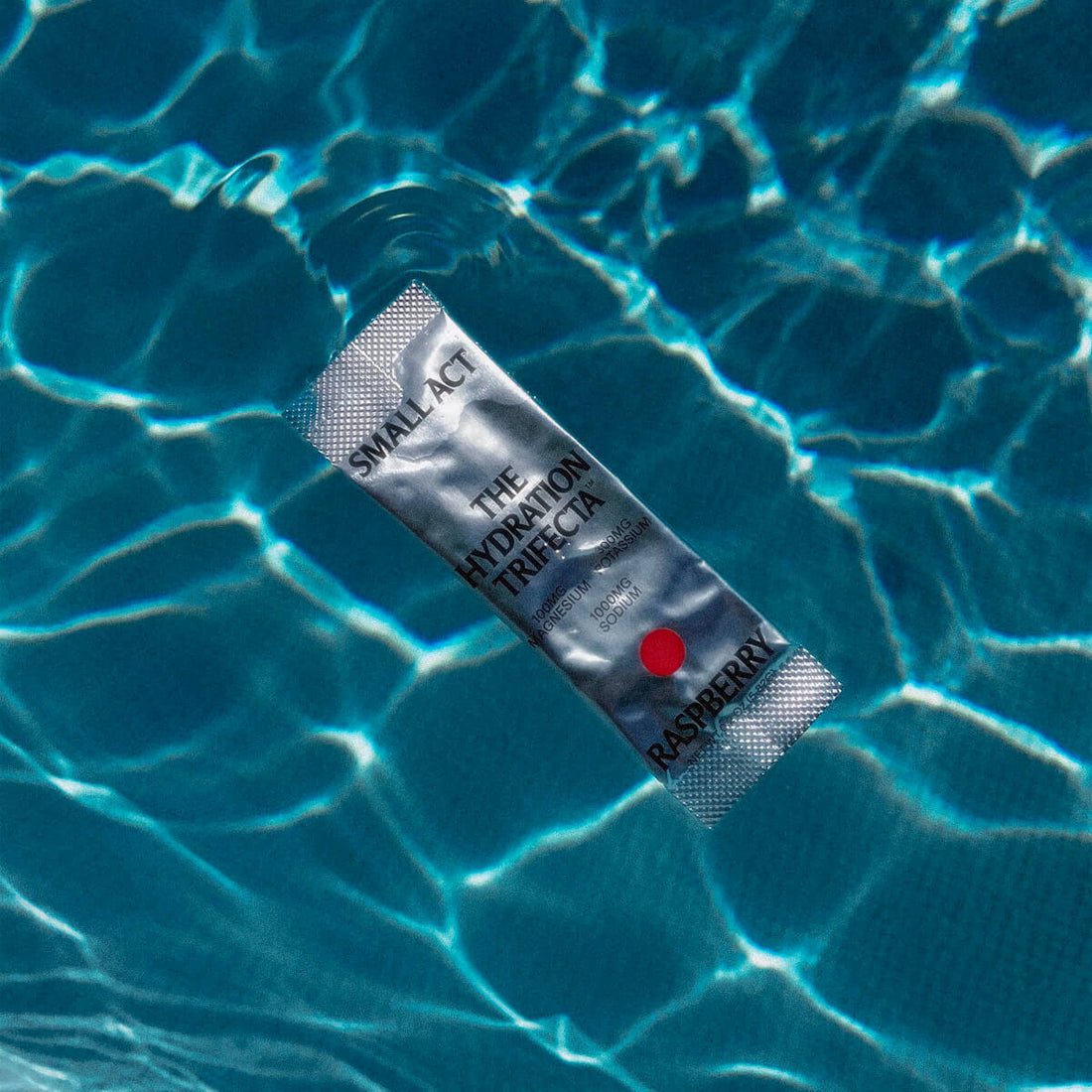Clean electrolyte powder sweetened with monk fruit